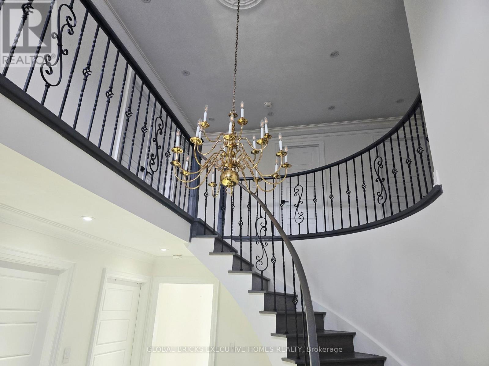 99 BENJAMIN DRIVE - Image 10