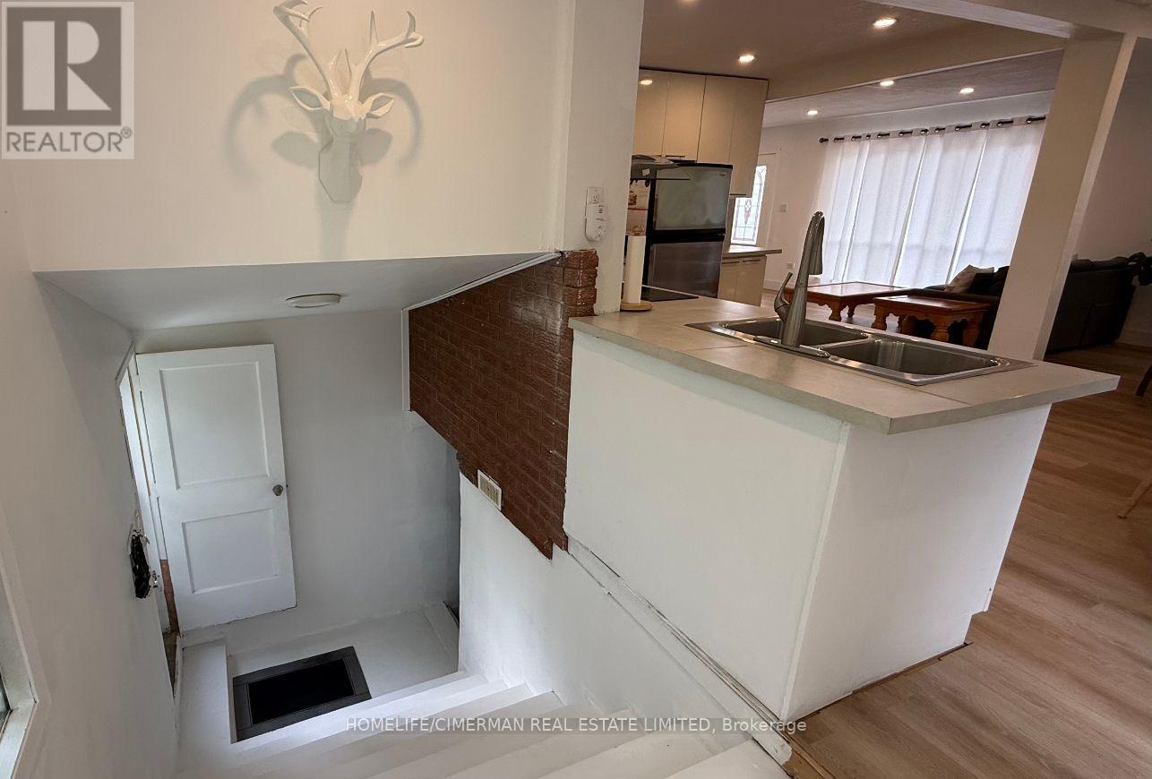 678 TRINITY STREET - 13