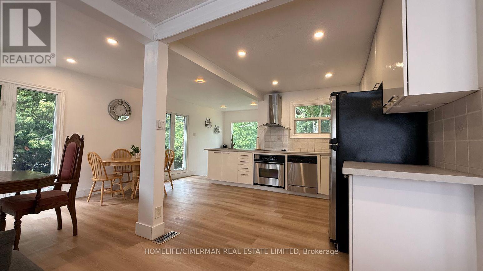 678 TRINITY STREET - 9