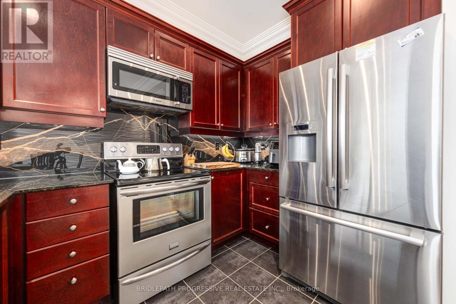 64 SIR SANFORD FLEMING WAY - 10