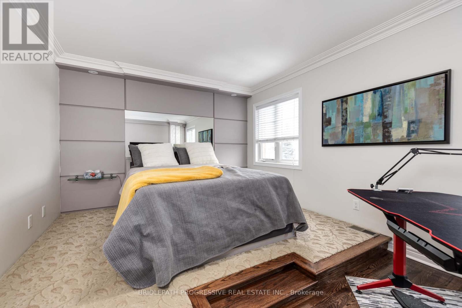 64 SIR SANFORD FLEMING WAY - 25