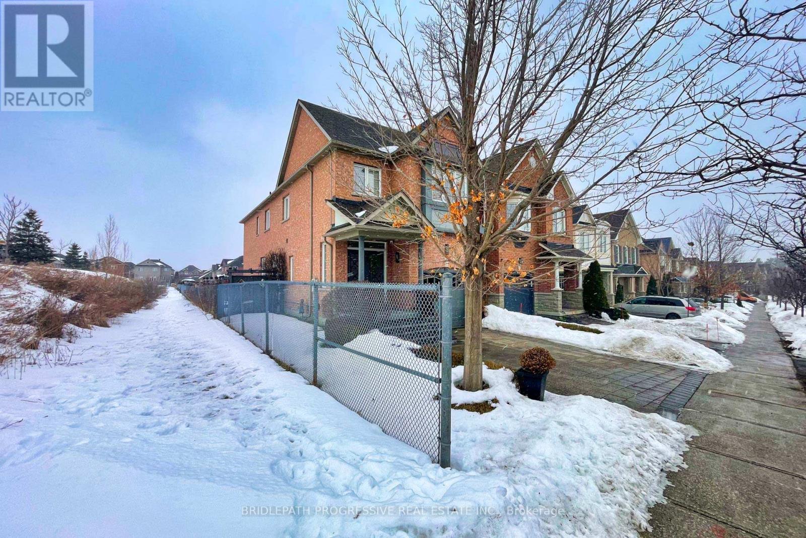 64 SIR SANFORD FLEMING WAY - 3