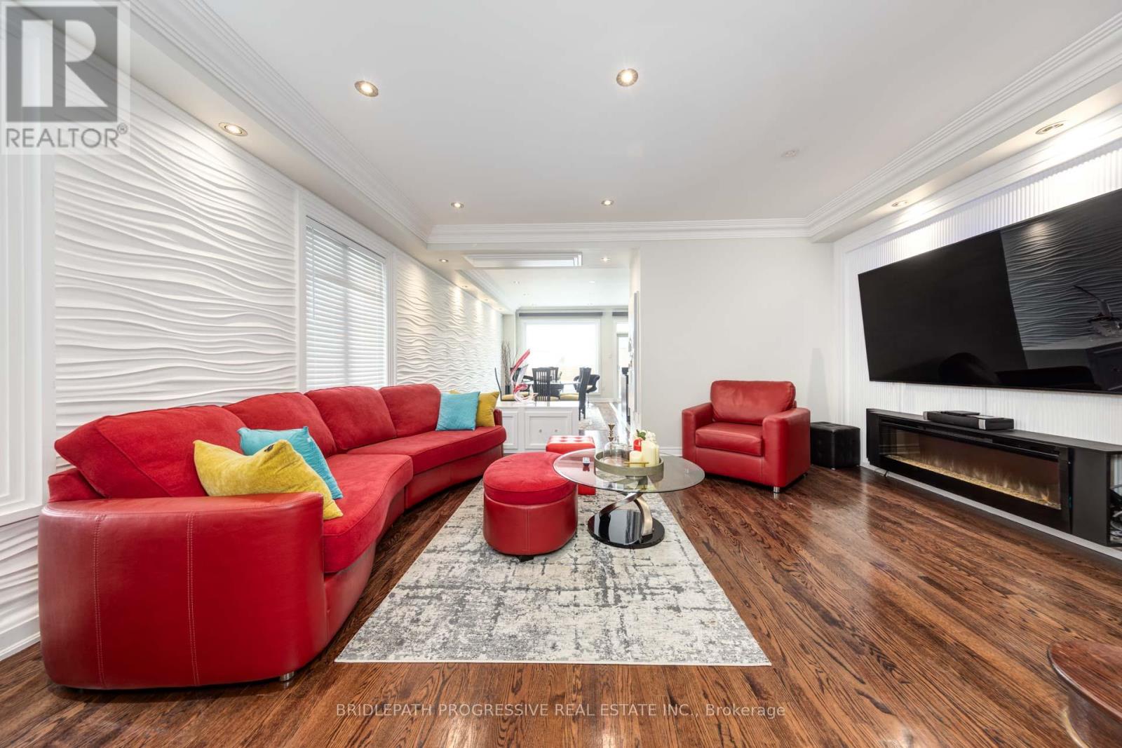64 SIR SANFORD FLEMING WAY - 6