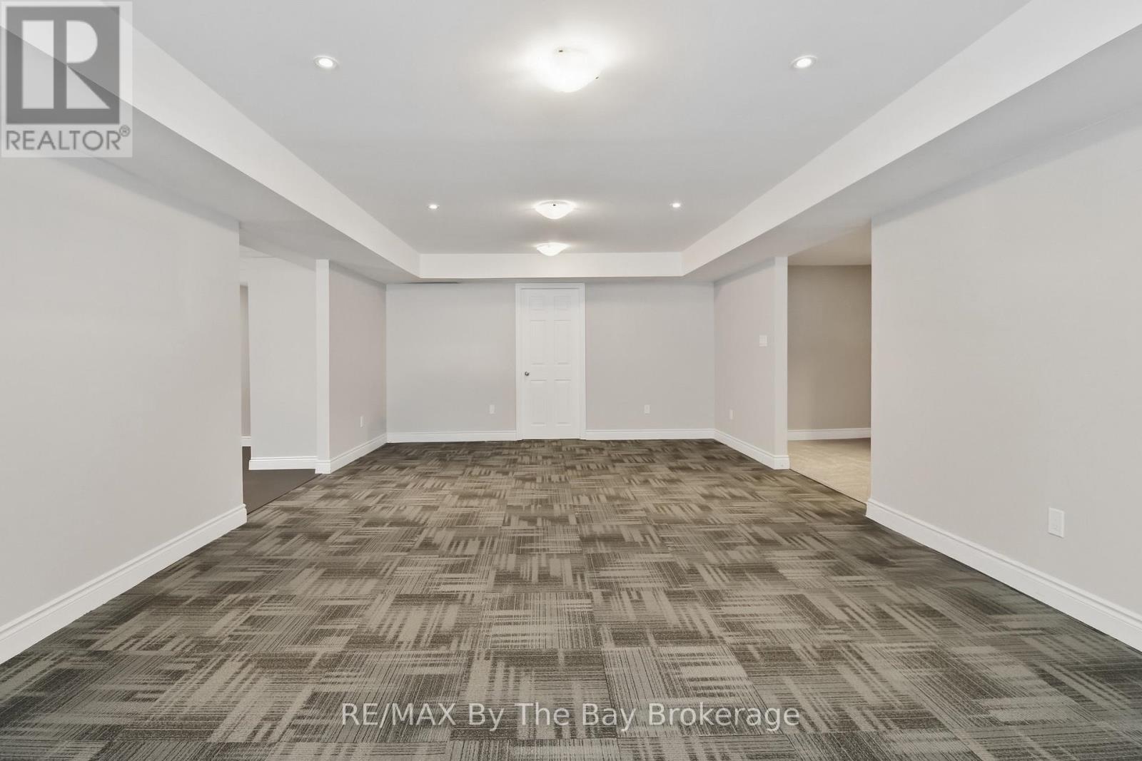 60 MARTYN DRIVE - 37