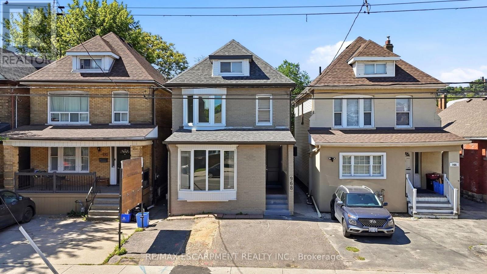 968 MAIN STREET E - 37