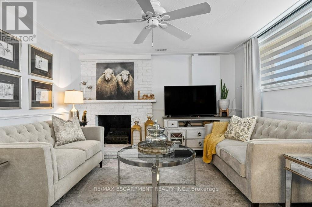 9793 DICKENSON ROAD W - 26