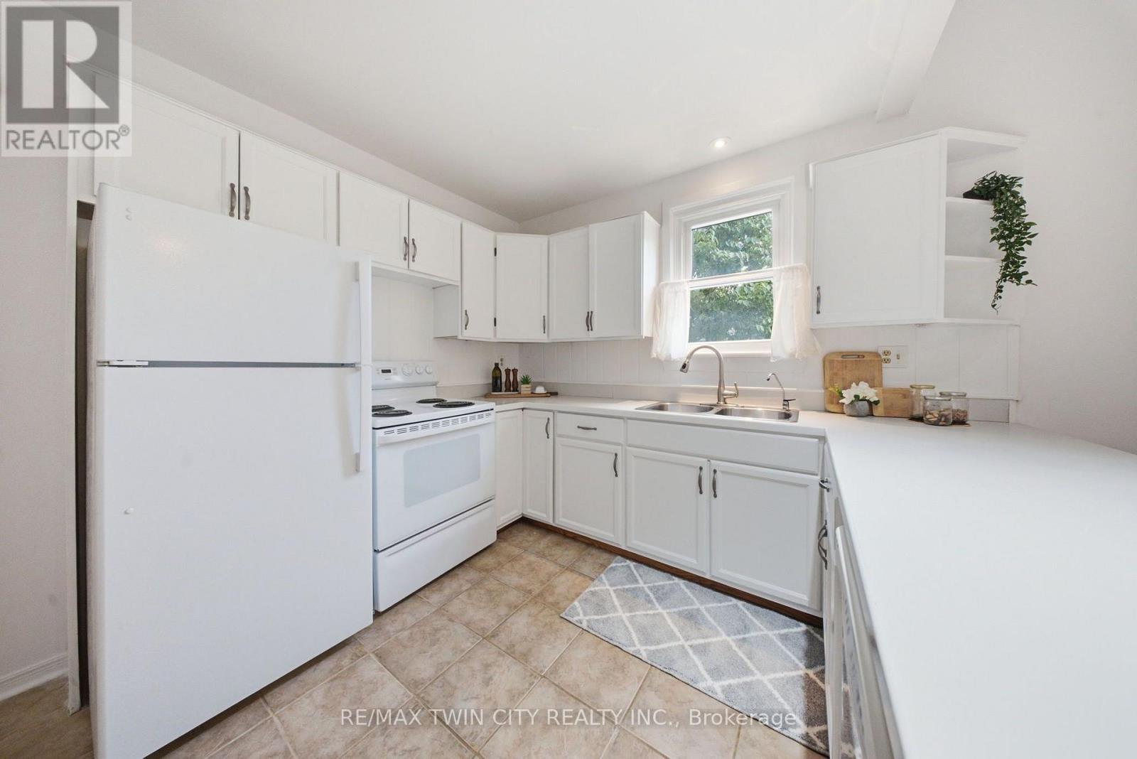 254 ERIE AVENUE - Image 10