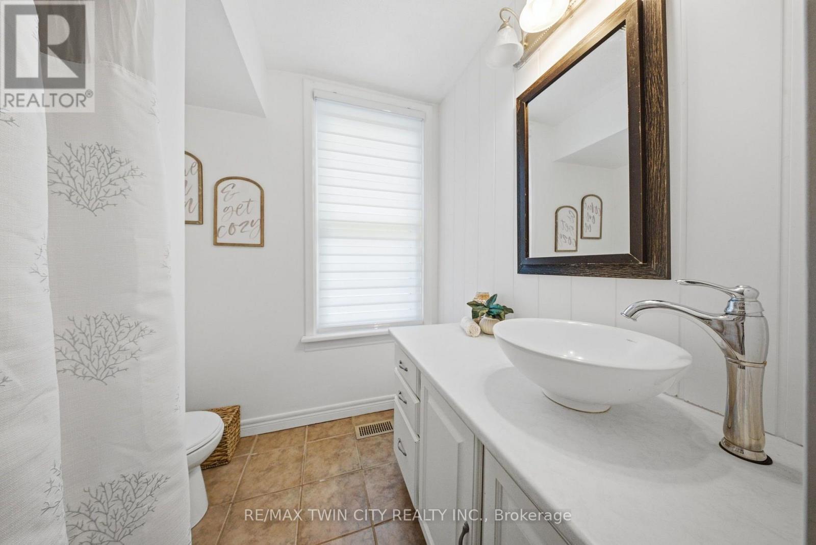 254 ERIE AVENUE - Image 13