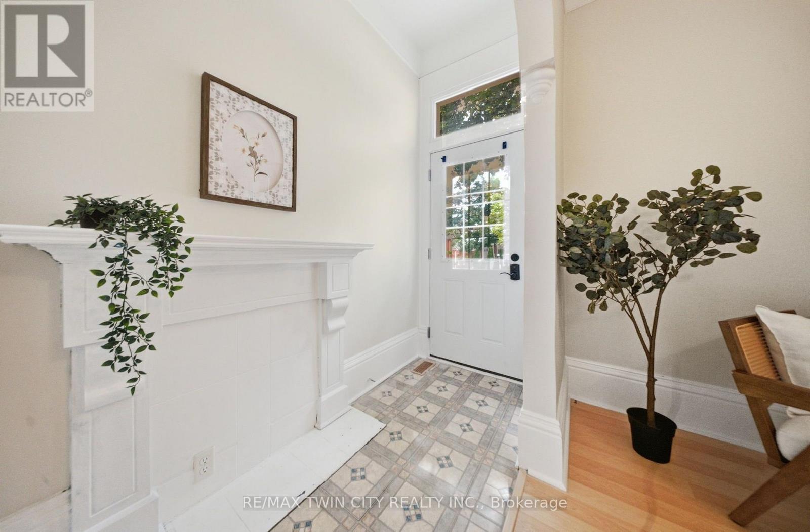 254 ERIE AVENUE - Image 16