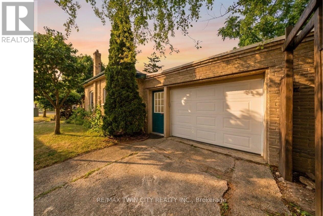 254 ERIE AVENUE - Image 3