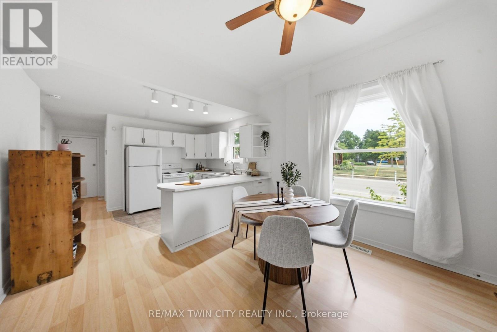 254 ERIE AVENUE - Image 6