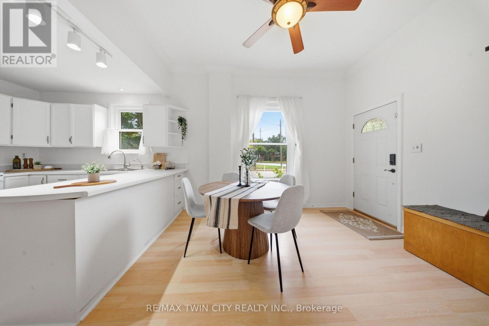254 ERIE AVENUE - Image 7