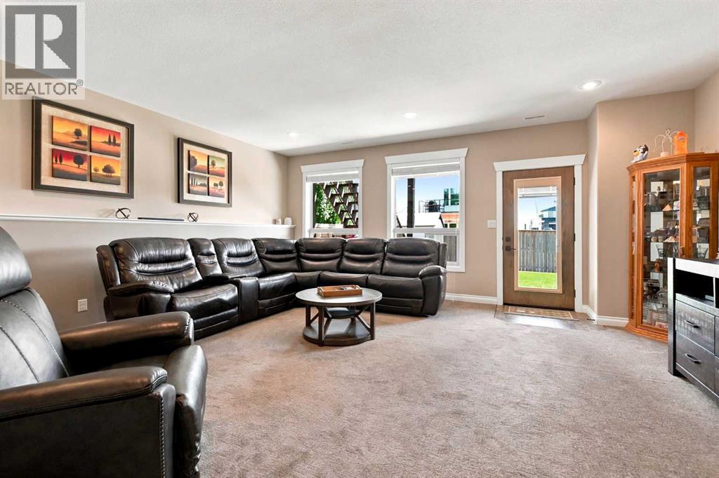 73 Maclean Close - 24