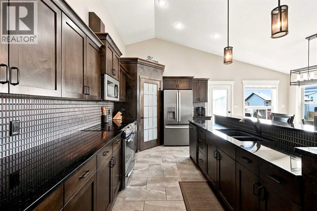 73 Maclean Close - 6