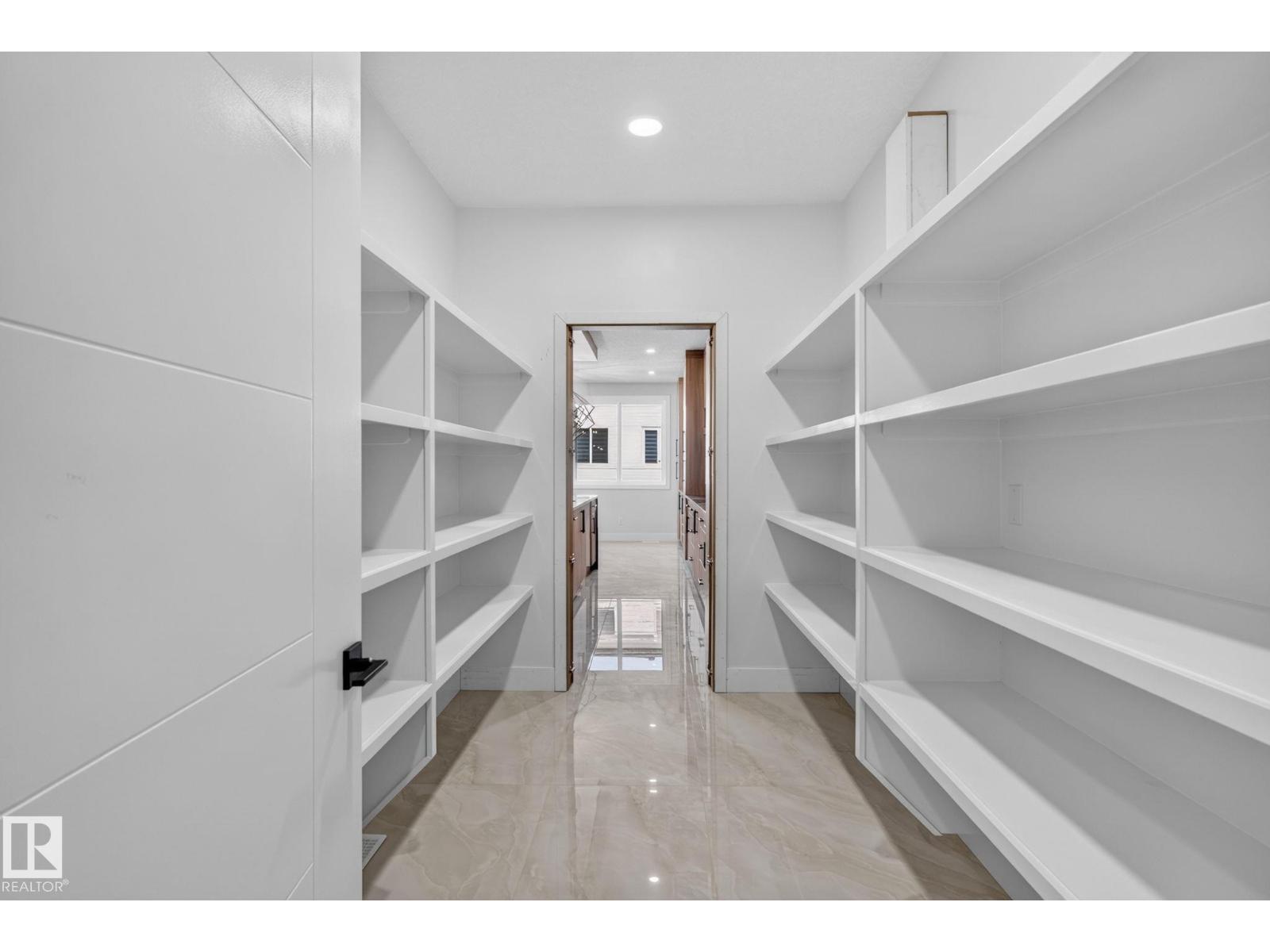 213 FRASER WY NW - 16