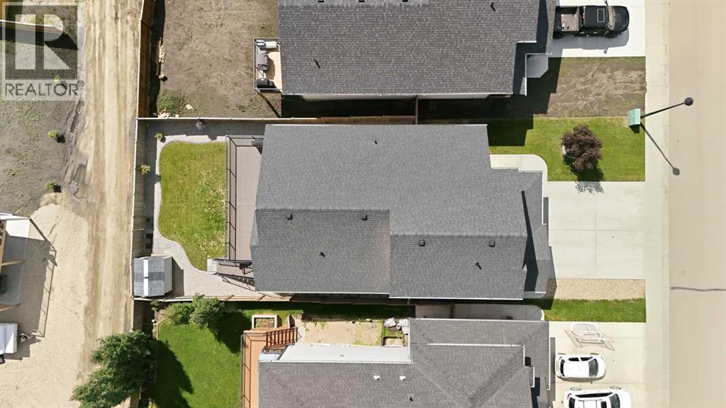 73 Maclean Close - 35