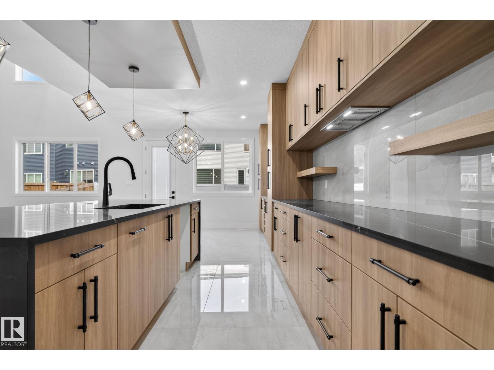 213 FRASER WY NW - 12