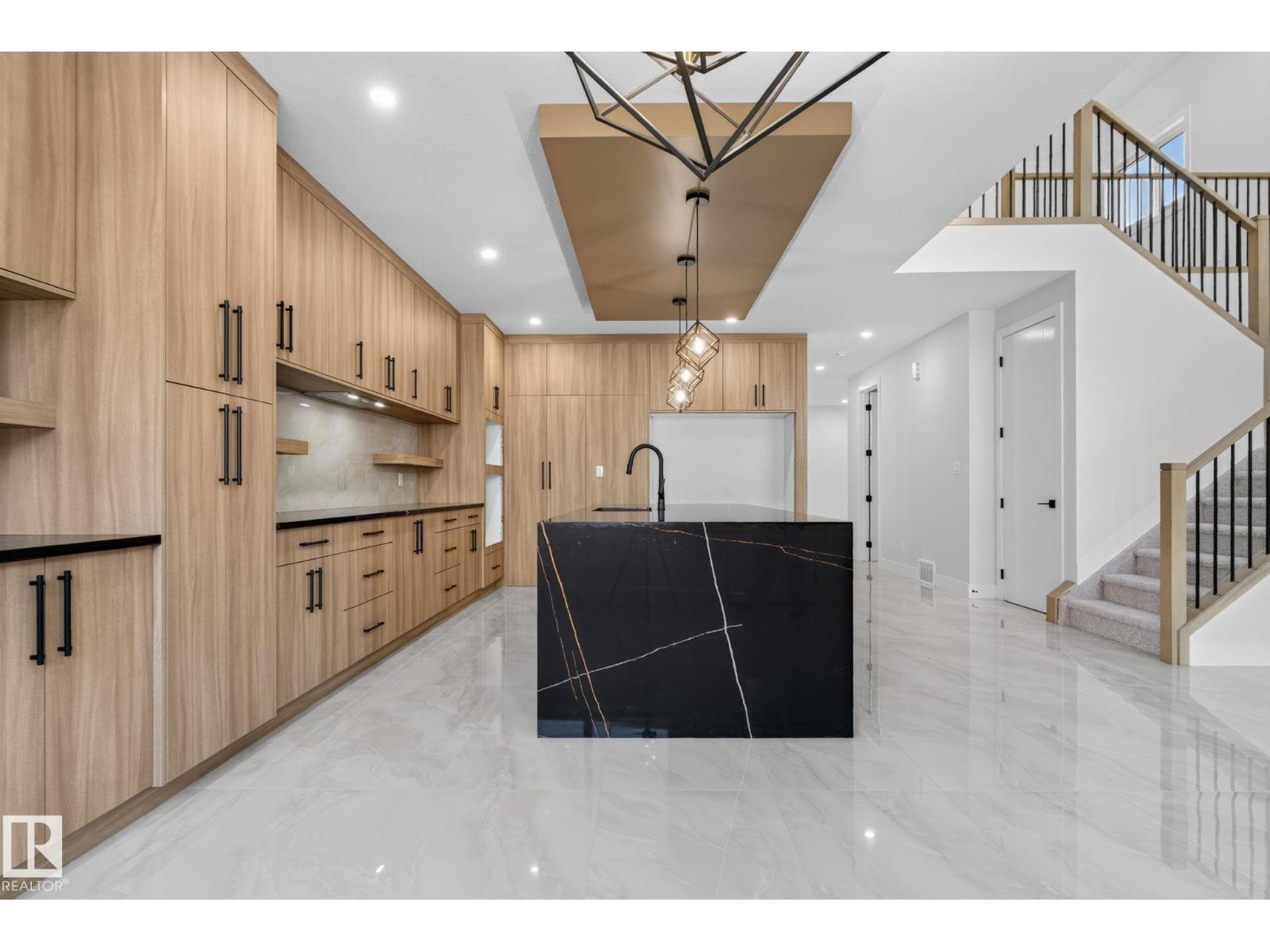 213 FRASER WY NW - 10