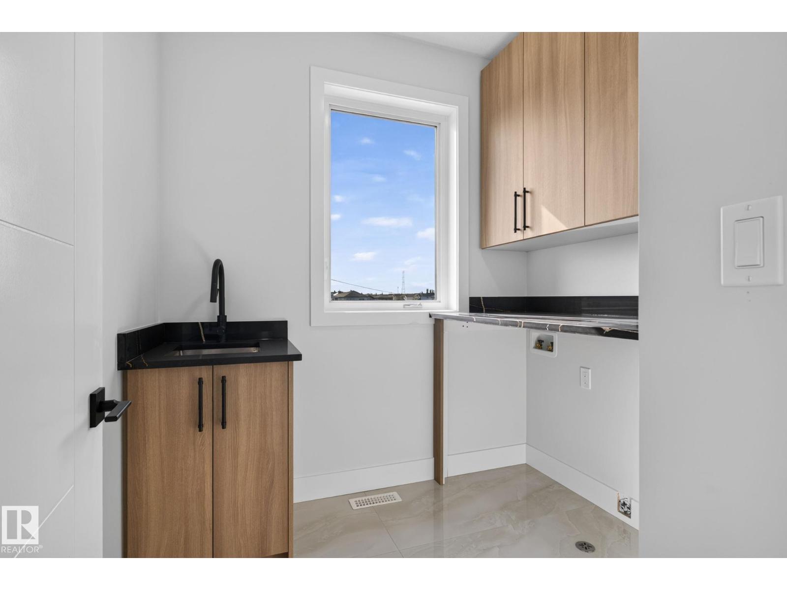 213 FRASER WY NW - 41