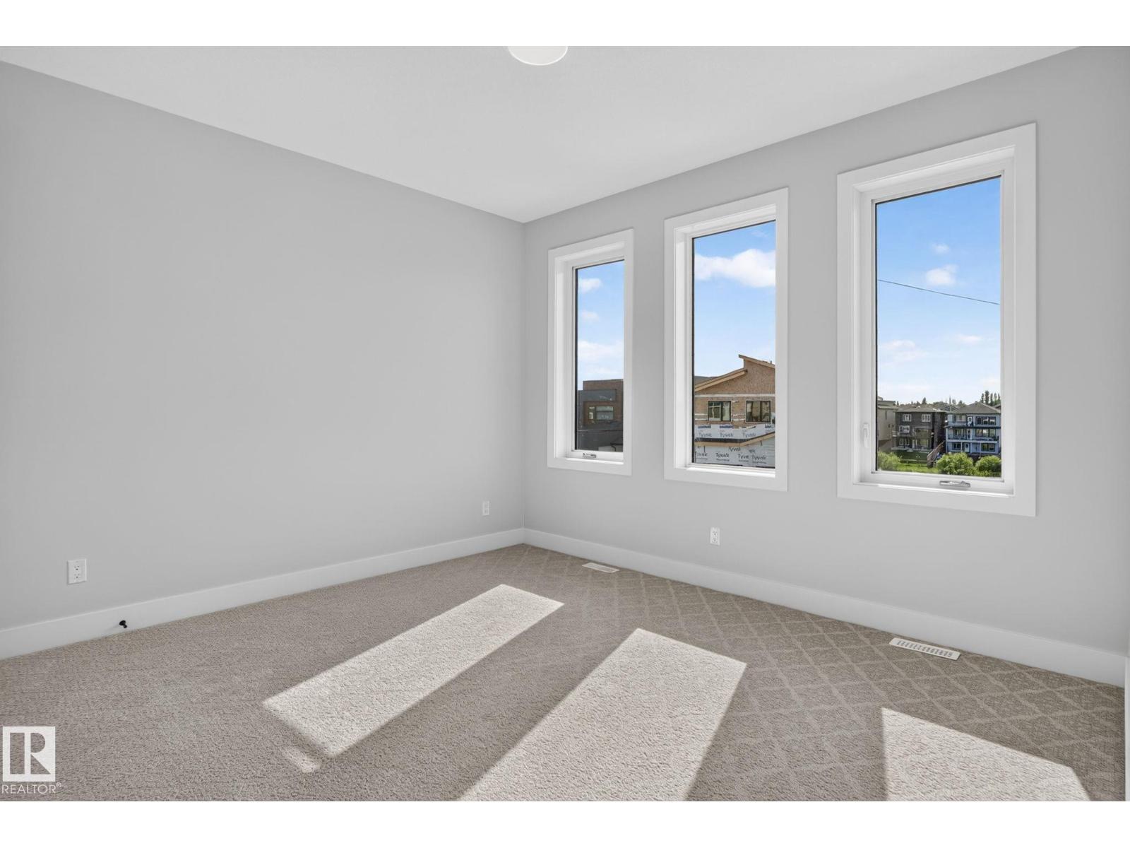 213 FRASER WY NW - 40