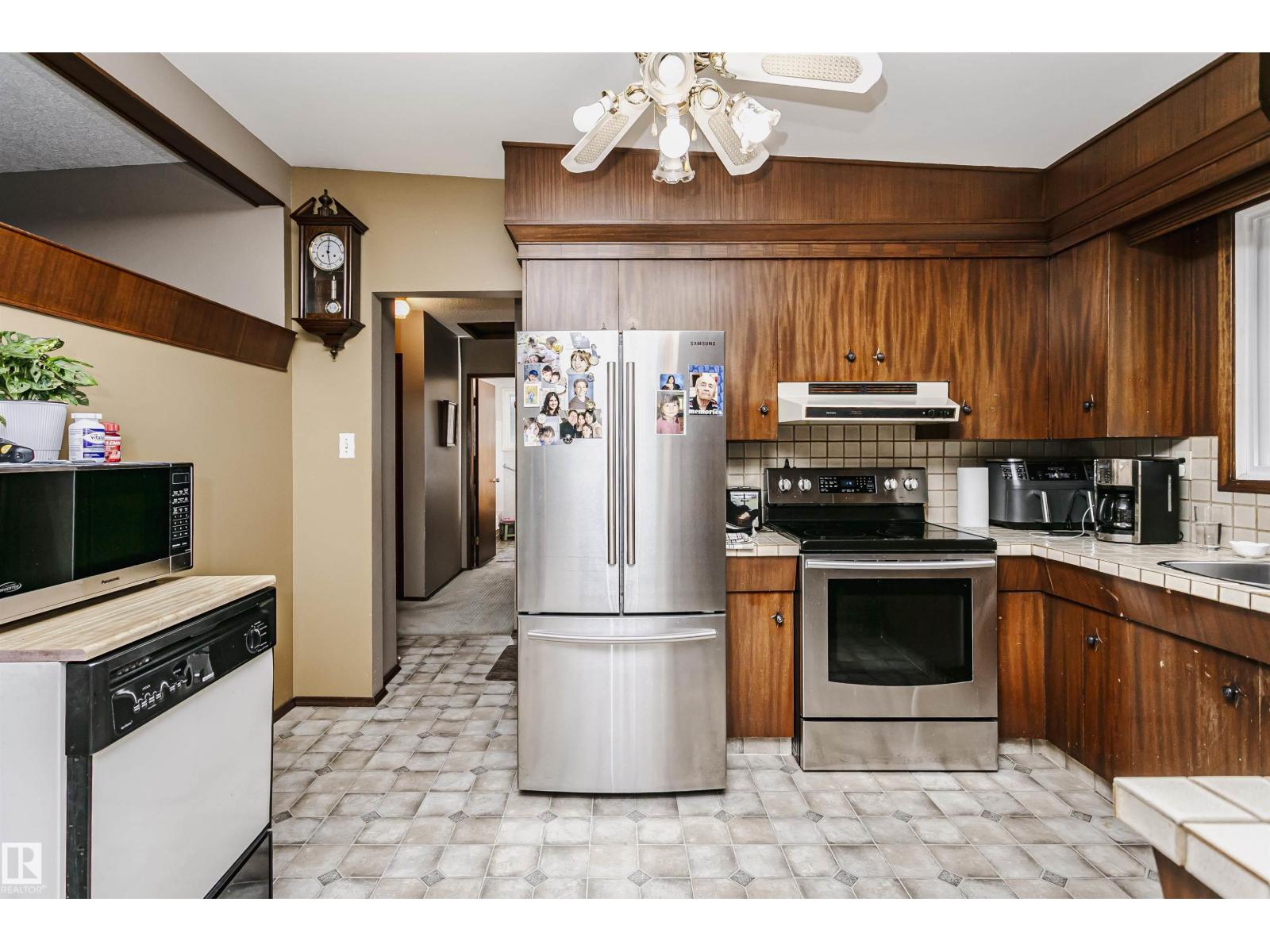 14231 80 ST NW - 15