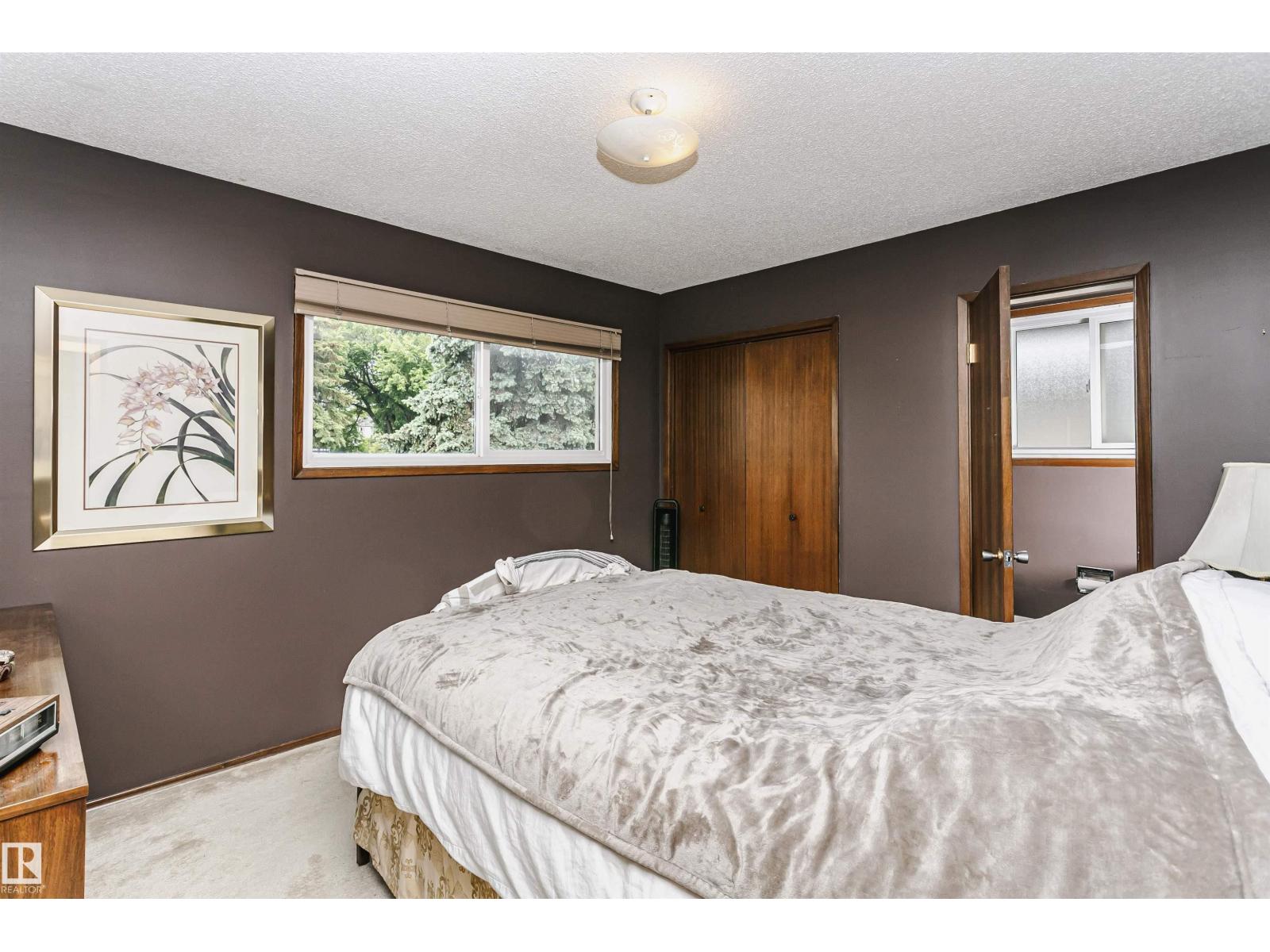 14231 80 ST NW - 19
