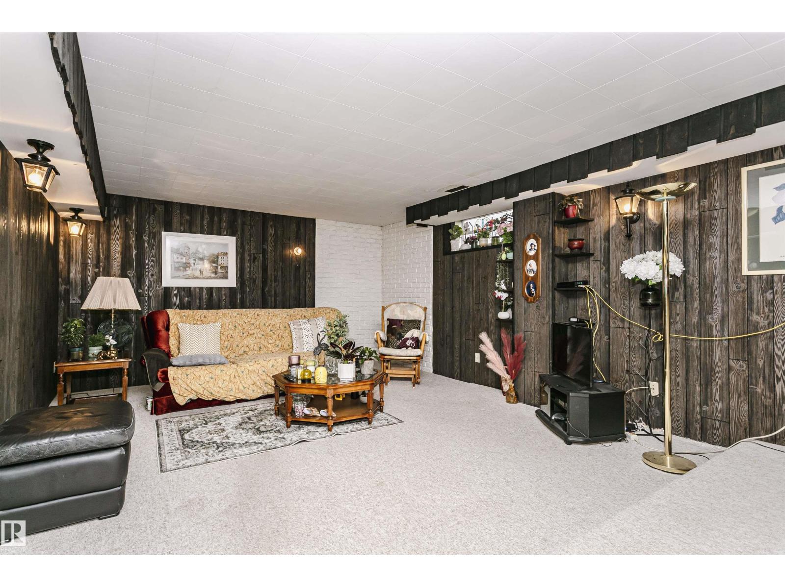 14231 80 ST NW - 28