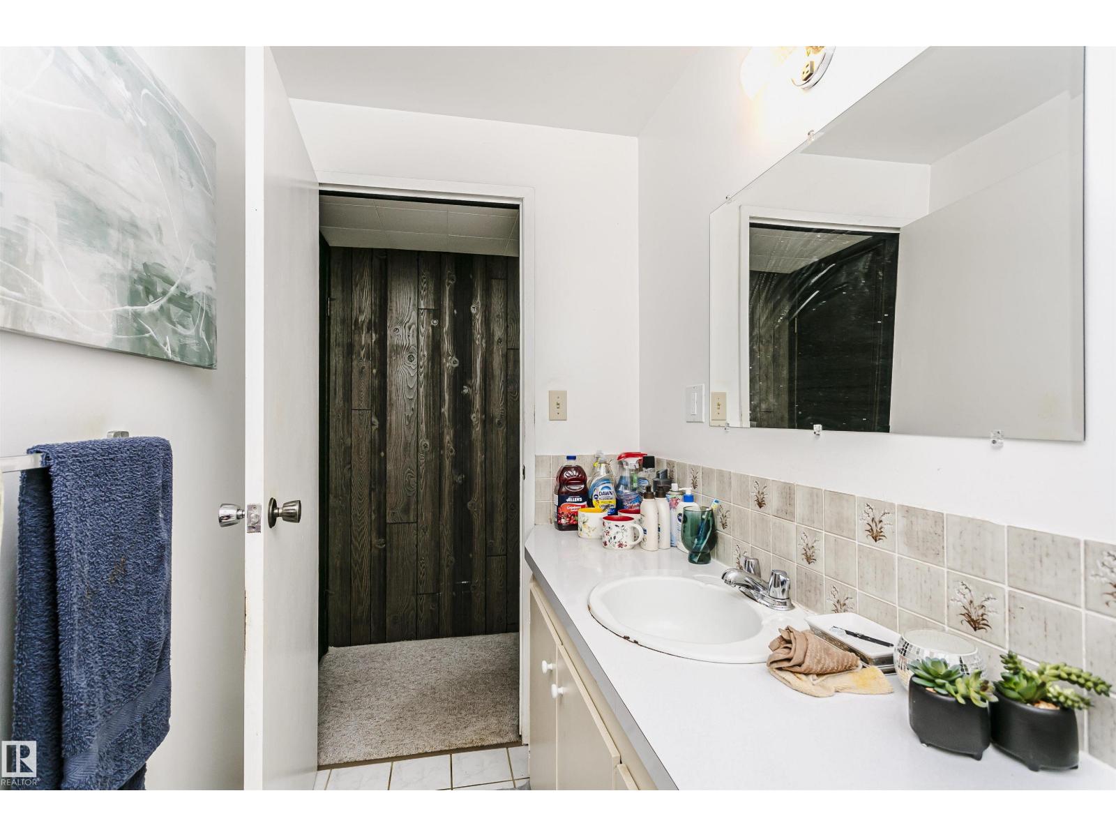 14231 80 ST NW - 38