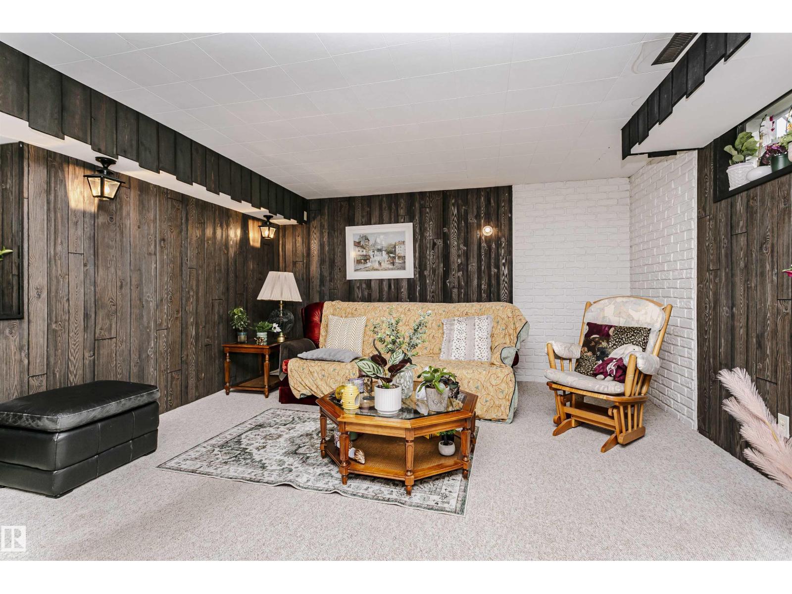 14231 80 ST NW - 29
