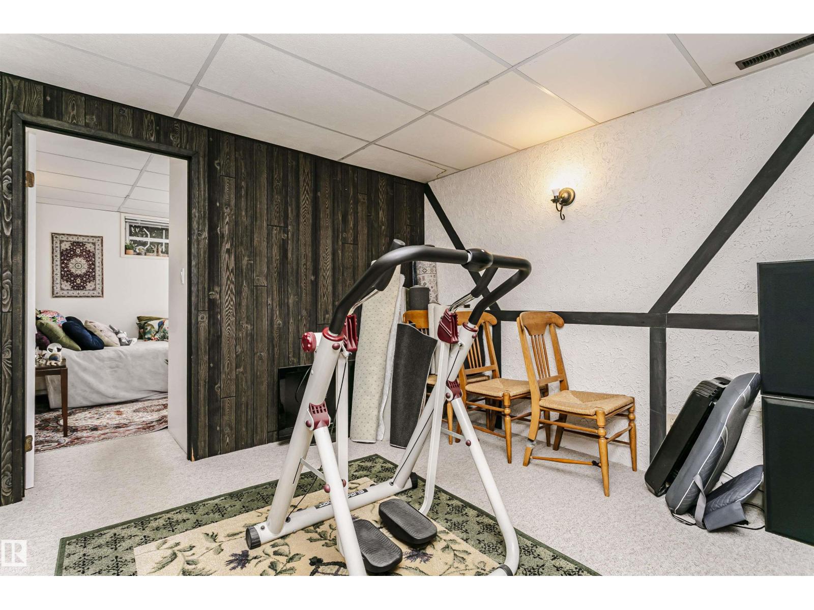 14231 80 ST NW - 33