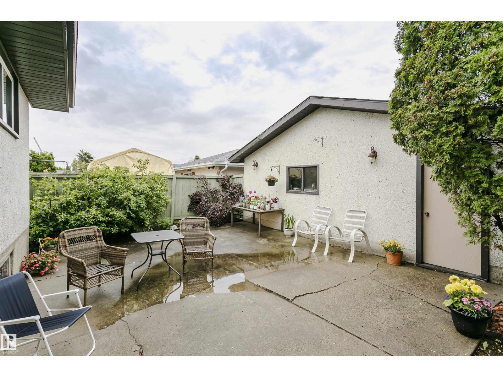 14231 80 ST NW - 44