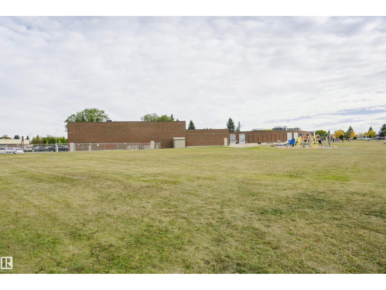 14231 80 ST NW - 56