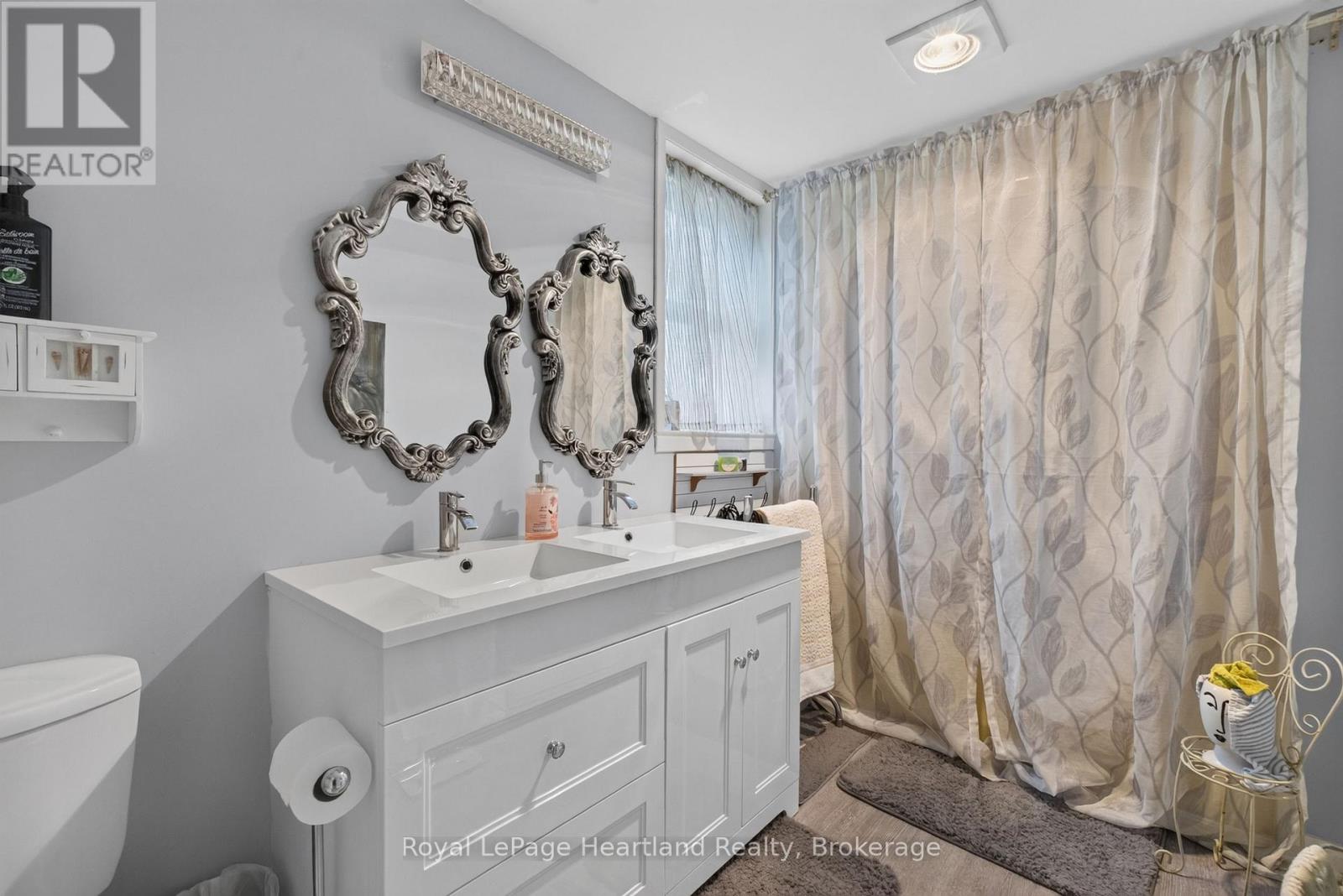 638 HAVELOCK STREET - 23