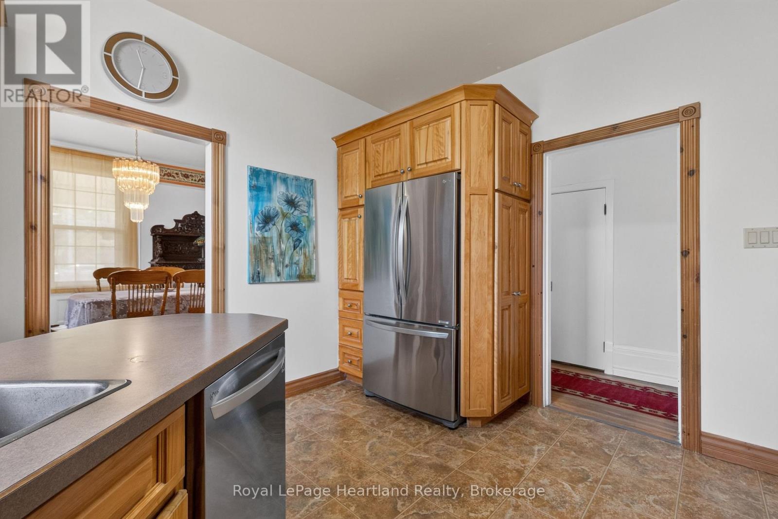 638 HAVELOCK STREET - 13