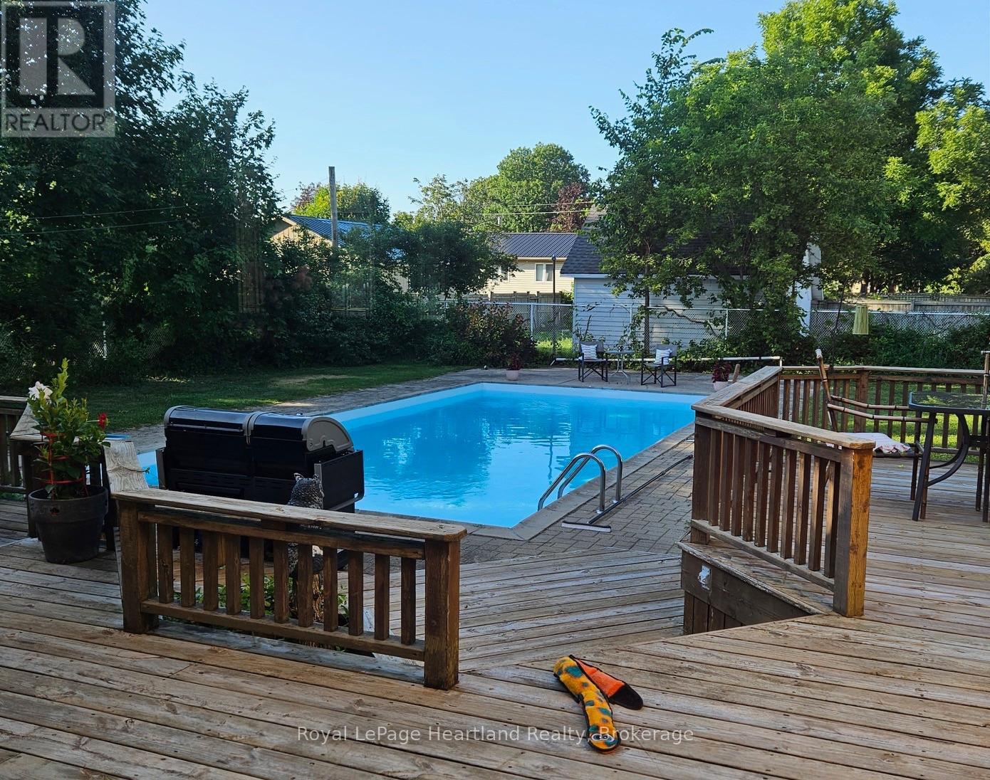 638 HAVELOCK STREET - 29