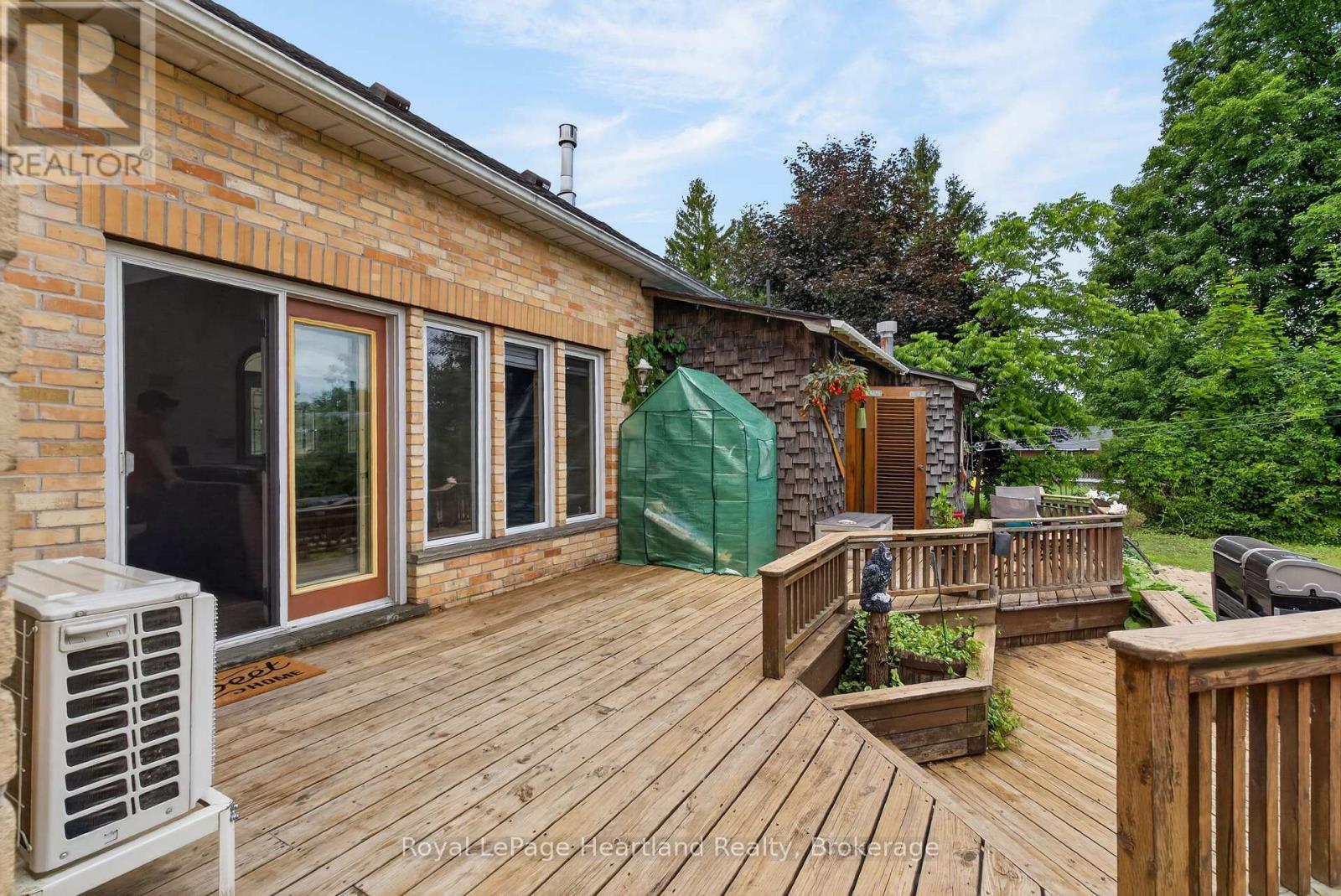 638 HAVELOCK STREET - 31