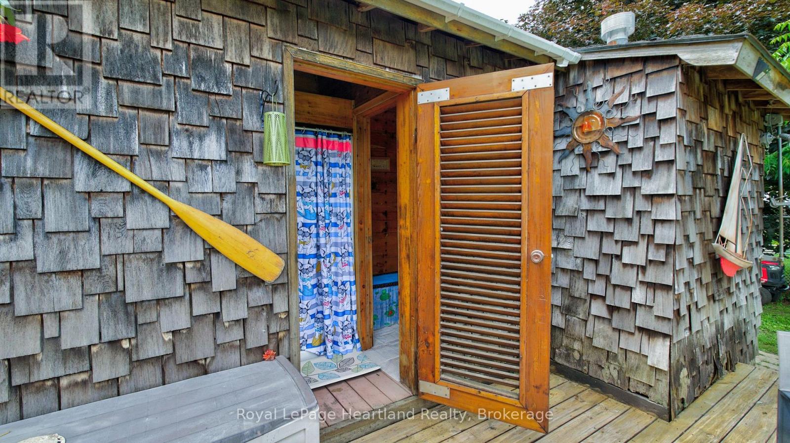 638 HAVELOCK STREET - 32