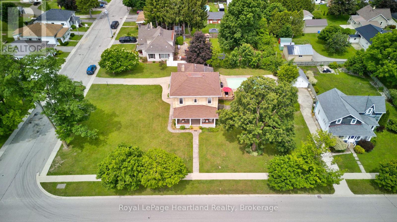 638 HAVELOCK STREET - 34