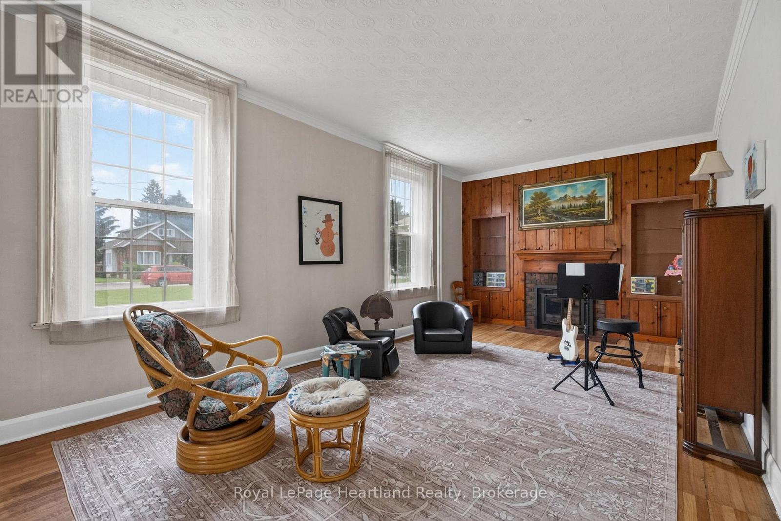 638 HAVELOCK STREET - 8
