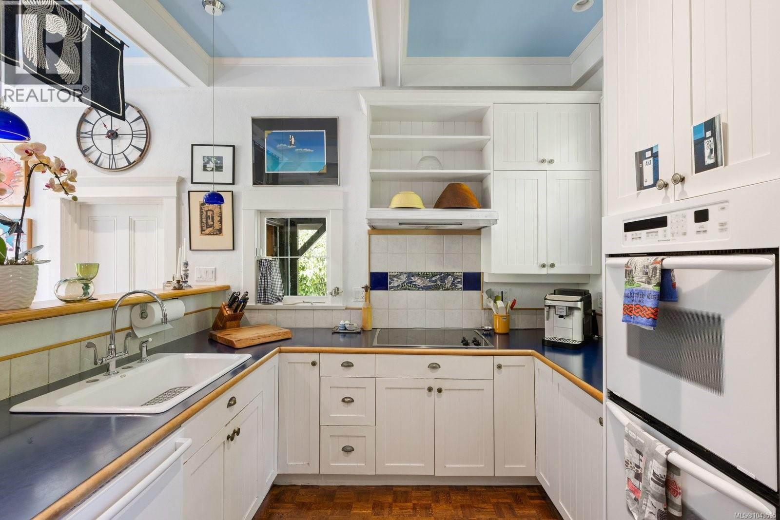 1648 Rockland Ave - 10