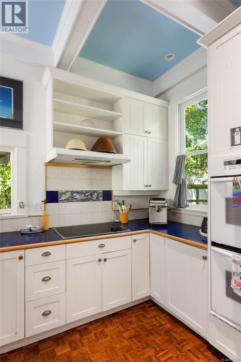 1648 Rockland Ave - 11