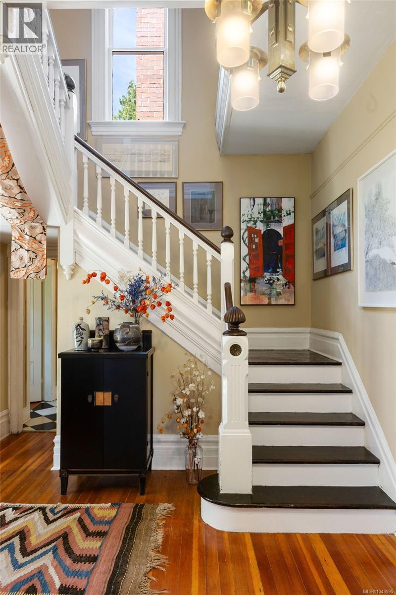 1648 Rockland Ave - 23