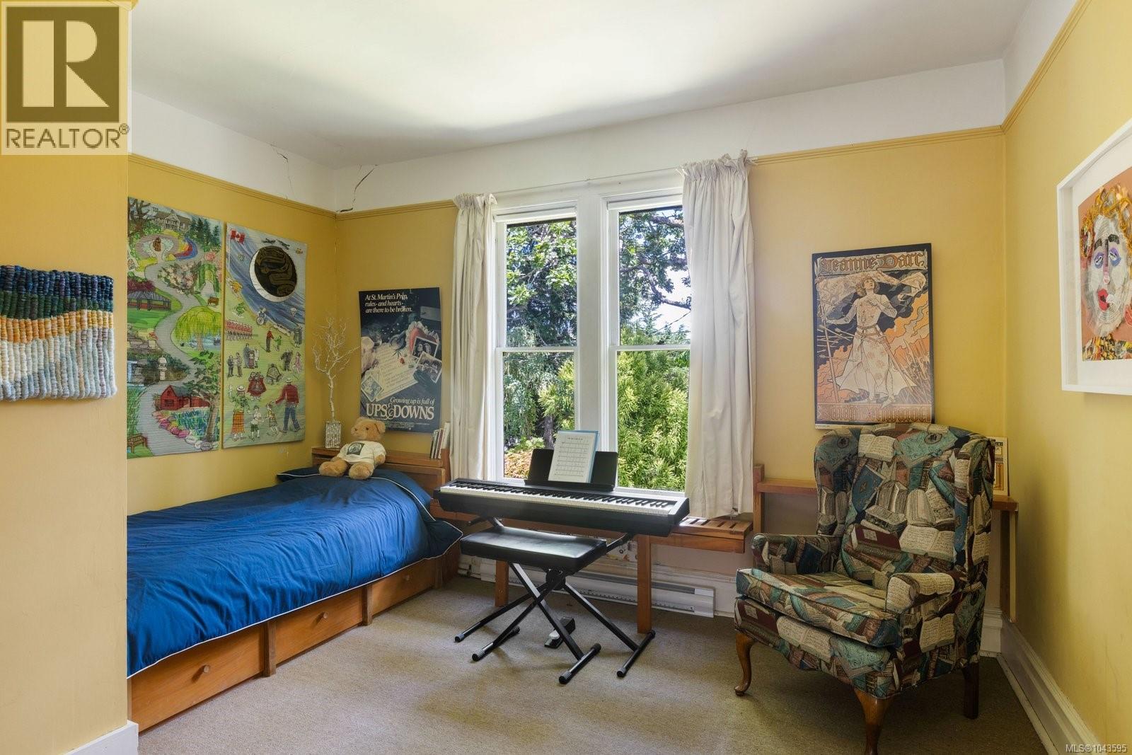 1648 Rockland Ave - 29