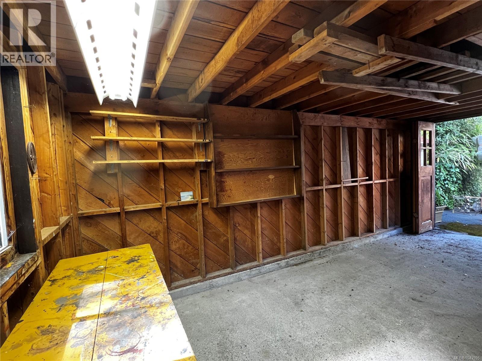 1648 Rockland Ave - 35