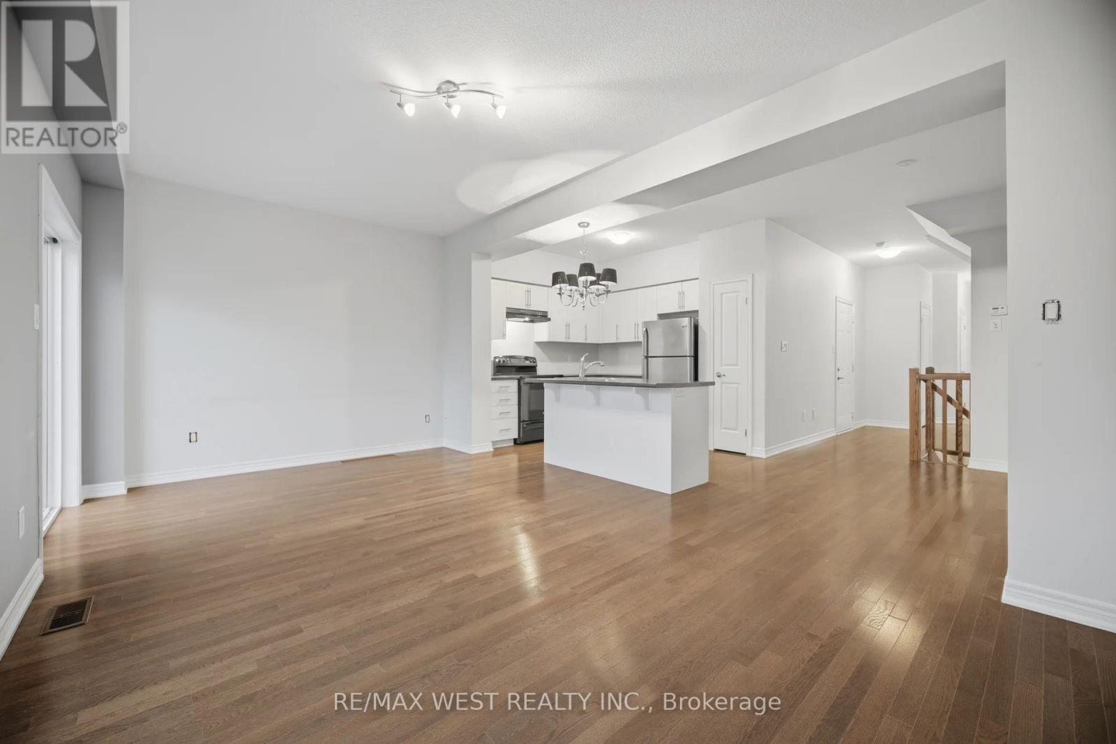 137 ECHOVALLEY DRIVE - 14