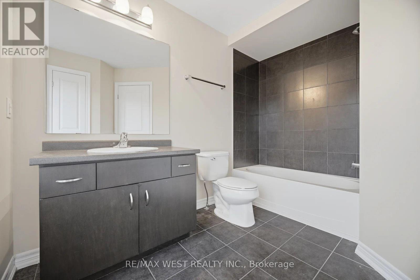 137 ECHOVALLEY DRIVE - 24