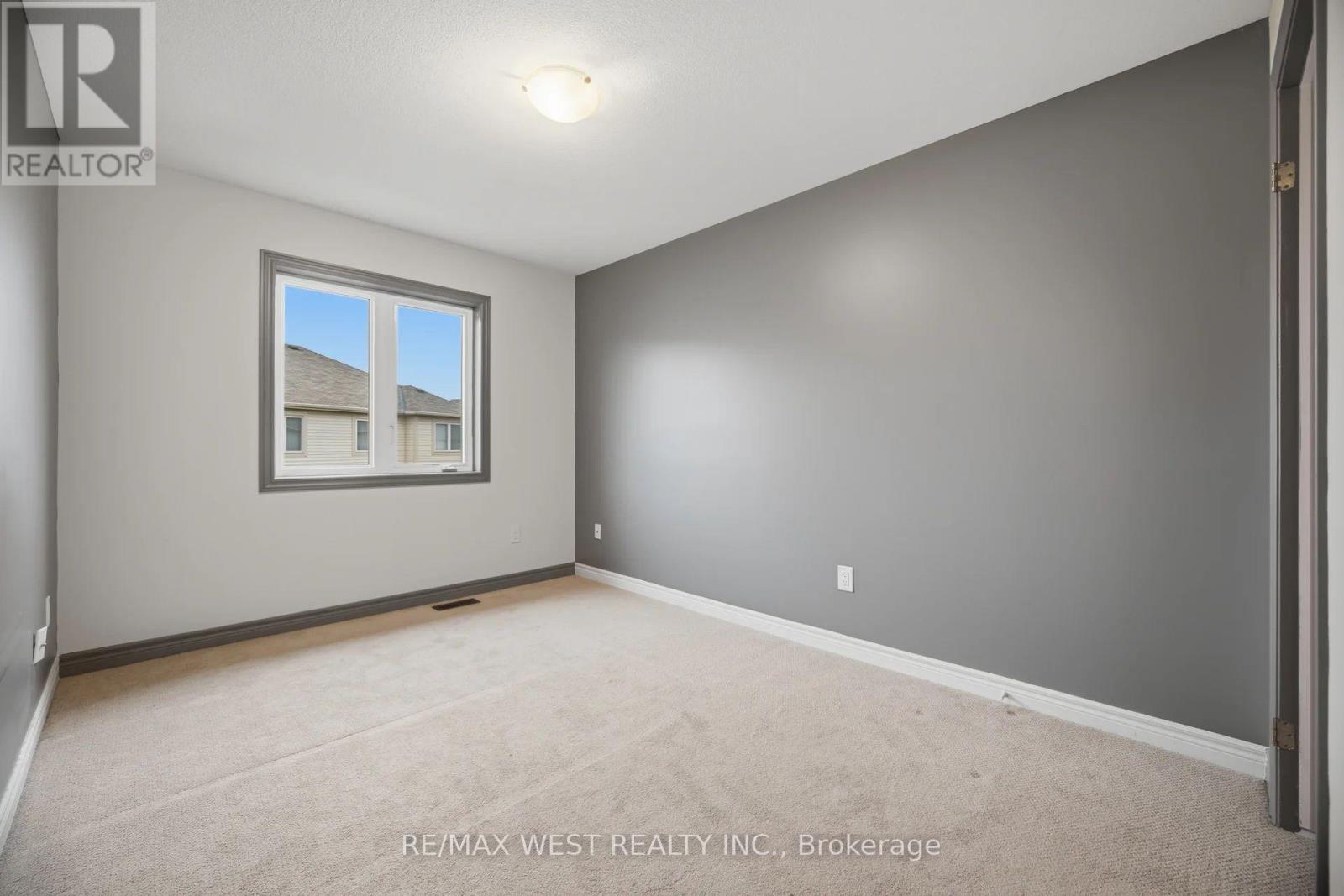137 ECHOVALLEY DRIVE - 28