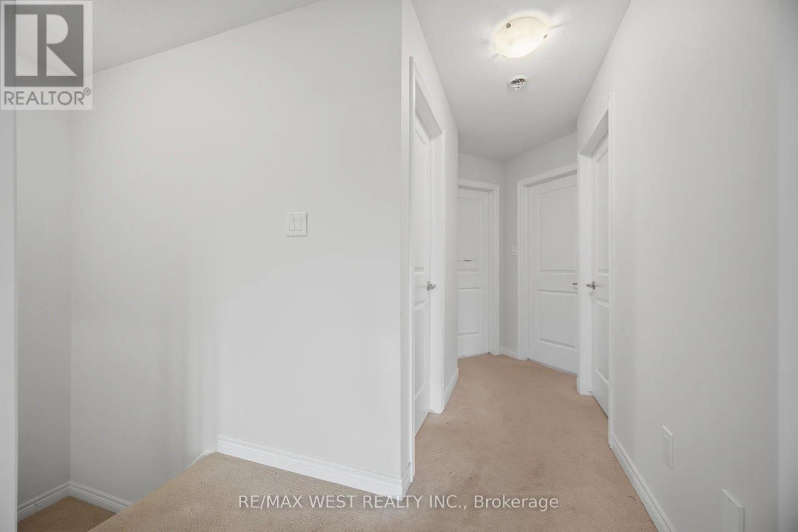 137 ECHOVALLEY DRIVE - 19