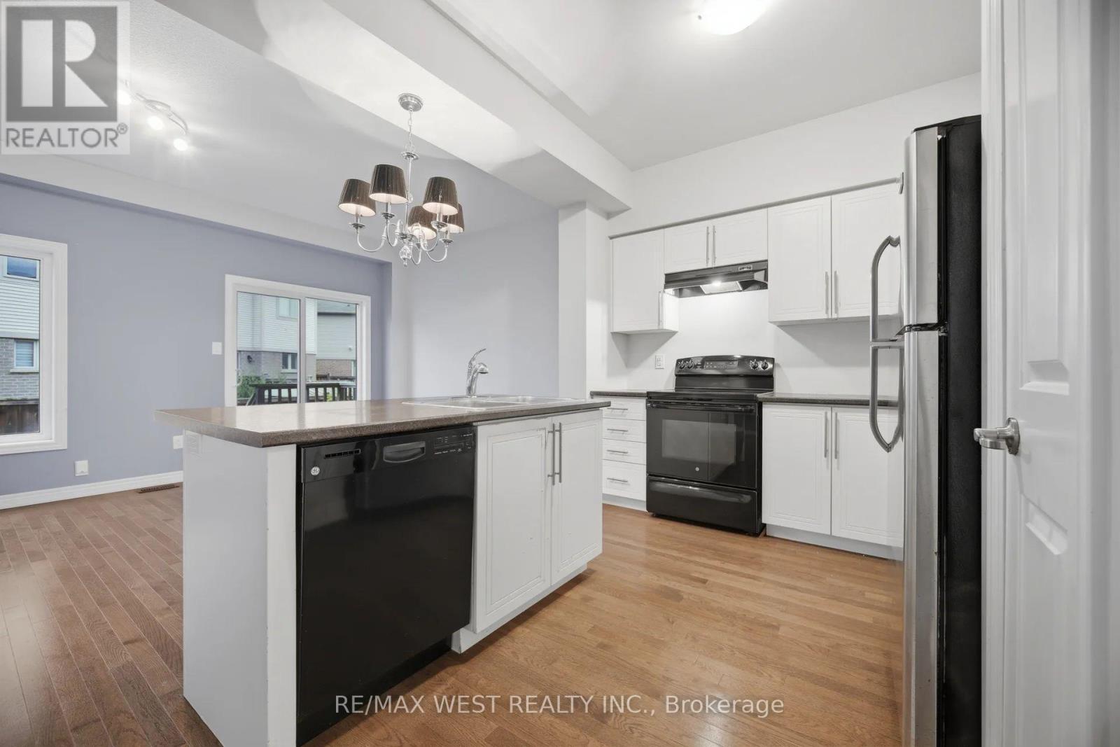 137 ECHOVALLEY DRIVE - 9