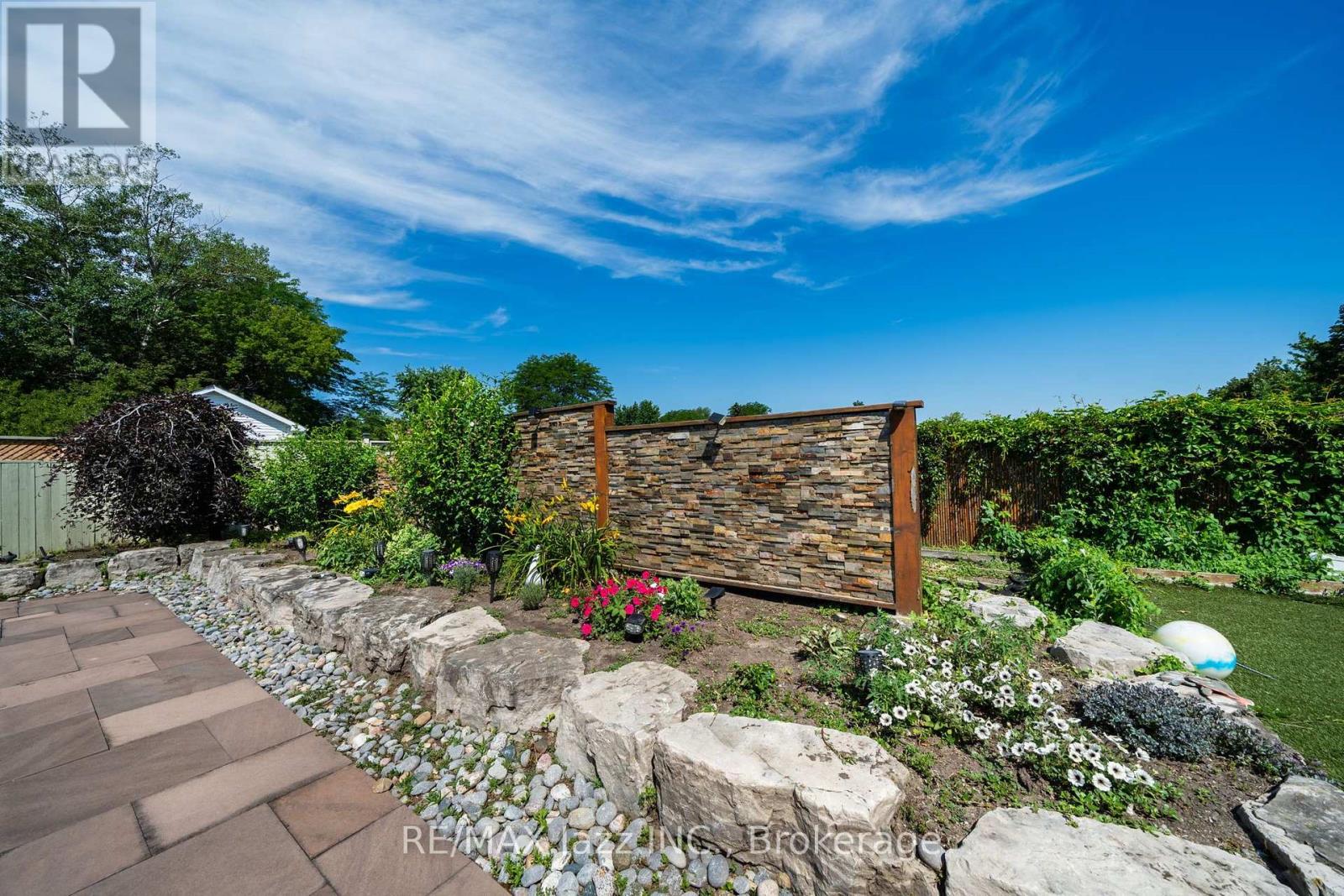 12 WARNSWORTH STREET - 13